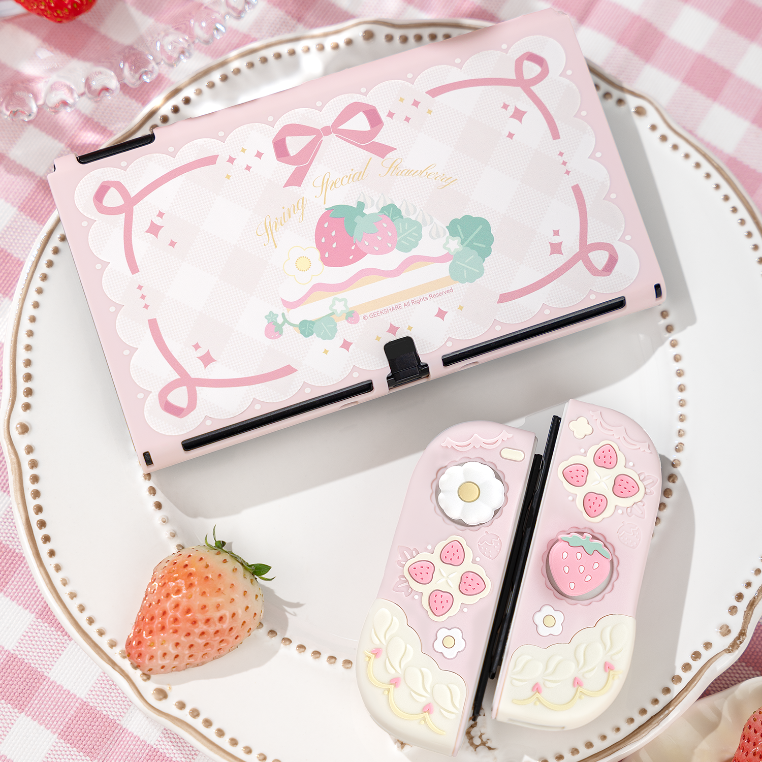 Geekshare Silicone Protective  - Strawberry Huller review and price