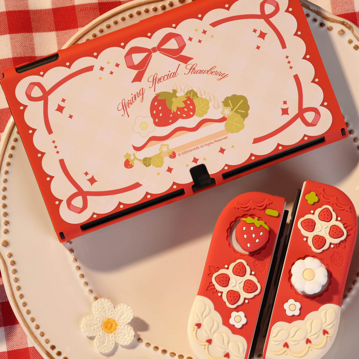 Geekshare Silicone Protective  - Strawberry Huller review and price